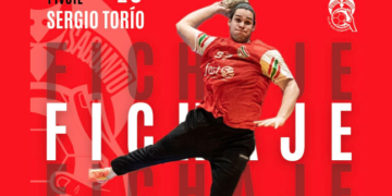 El Balonmano Puerto Sagunto, entrenat pel tortosí Toni Malla, fitxa al pivot Sergio Torío