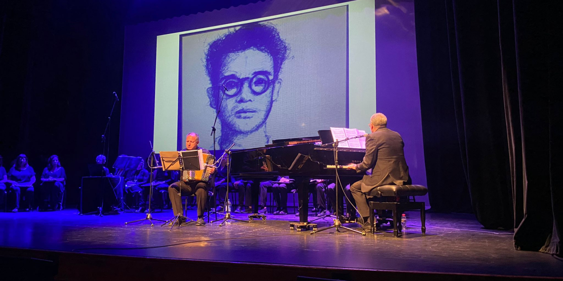 Tortosa commemora el centenari del poeta valencià Vicent Andrés Estellés amb l’obra ‘Estellés al cor’