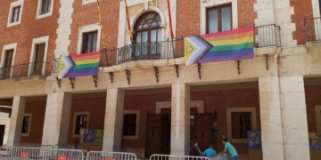 Tortosa lluirà la bandera irisada tot el juny amb diferents activitats pel Dia de l’Orgull