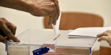 La participació el 9-J a Catalunya cau fins al 43,5%, lluny del 60,9% del 2019 i també per sota del 2014