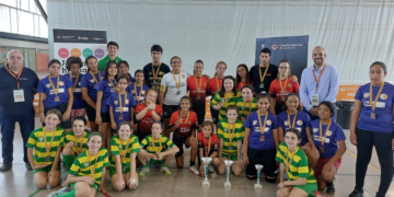L’Institut Escola La Mina guanya a l’Escola del Barça  a Tortosa en una de les finals de futbol sala dels Jocs Esportius Escolars