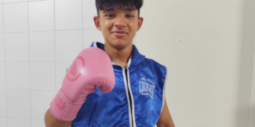 Yanis Vlaceasnu, component del Team Boxa La Ràpita, debuta en combat a Sedaví