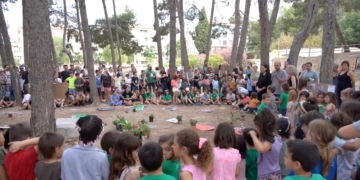 Alumnes de l’escola Sant Llàtzer transformen el parc de la Unió a través de l’art
