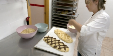 Les pastisseries confien en un Sant Joan amb bones vendes