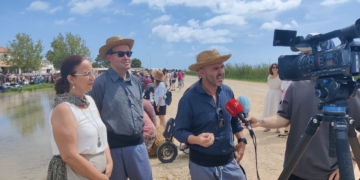 Deltebre enceta les festes de l’Arròs amb la tradicional plantada a la finca de Bombita