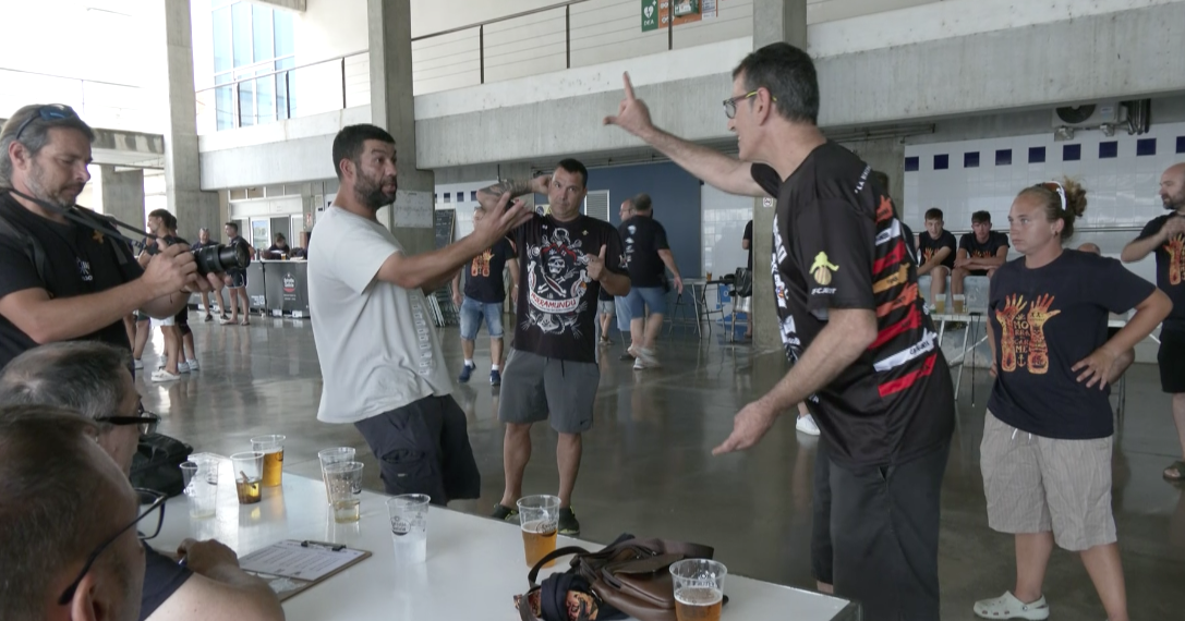 Més de 30 parelles competeixen al campionat de Morra a la Ràpita