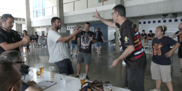 Més de 30 parelles competeixen al campionat de Morra a la Ràpita