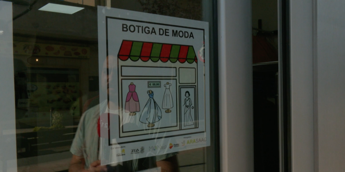 Els comerços de Deltebre instal·len més de 100 pictogrames per un municipi inclusiu