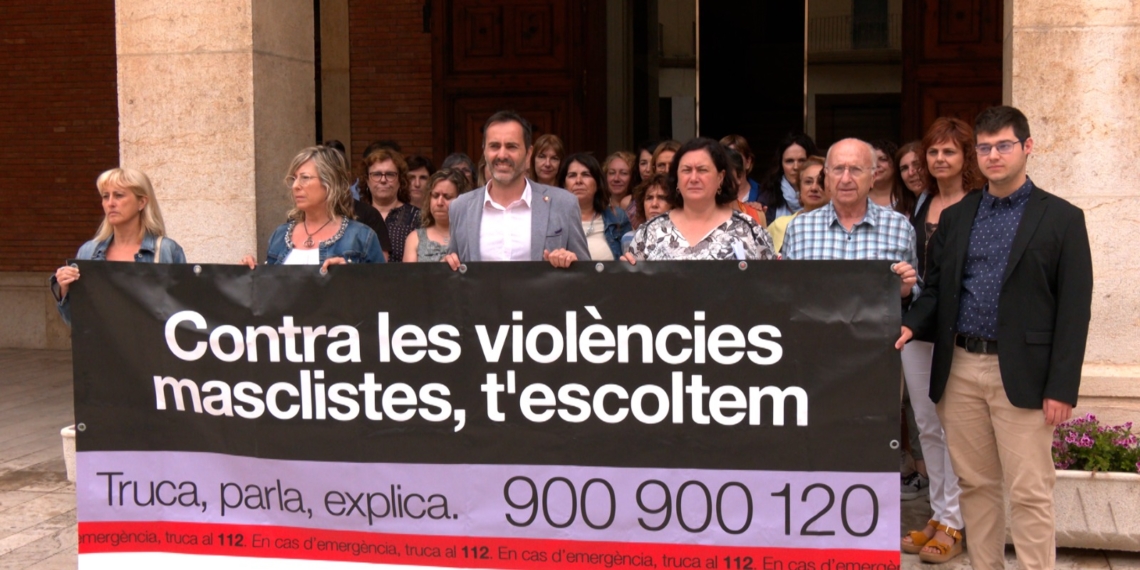 Minut de silenci a Tortosa contra l’increment de crims masclistes