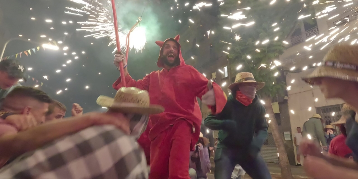 34è Correfoc Ciutat de Roquetes i gran castell de focs