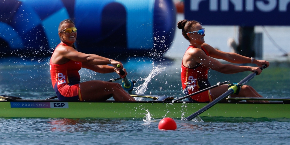 El dos sense timoner d’Aina Cid, del Club Nàutic Amposta, i Esther Briz aconsegueix el diploma olímpic als Jocs de París