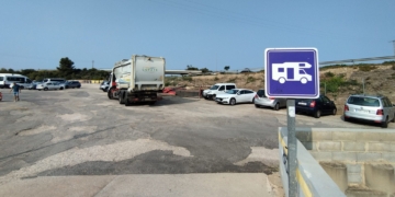 L’Ametlla de Mar regularà l’estacionament d’autocaravanes per millorar la convivència amb el veïnat
