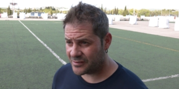 L’Ametlla de Mar renova la gespa artificial del camp d’esports de la Cala