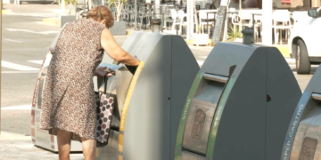 L’Ampolla fa una crida al civisme davant la gran quantitat de deixalles fora els contenidors