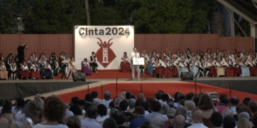 Emoció i novetats en el pregó de les festes de la Cinta a Tortosa