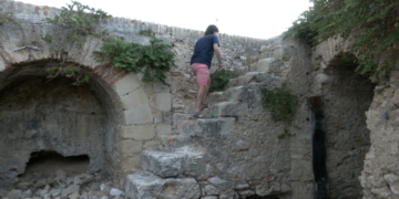 Els secrets de castell de Tenasses, joia del recinte emmurallat de Tortosa