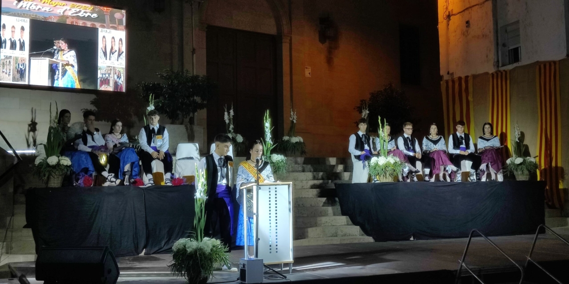 El bomber Antonio Ariza protagonitza un emotiu pregó a les festes Móra d’Ebre