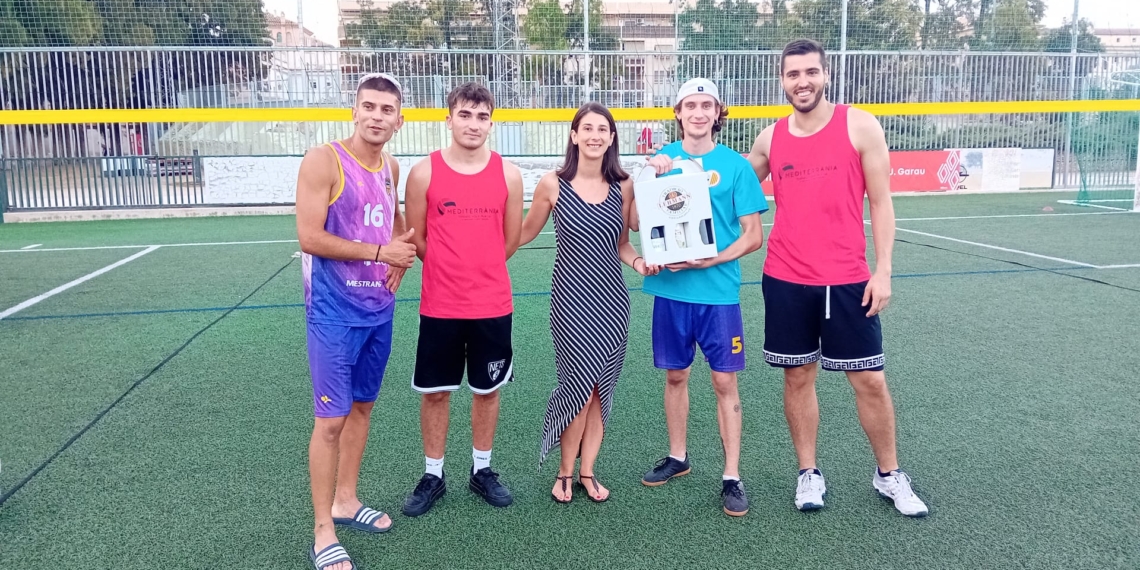 El vòlei guanya força a Tortosa amb el torneig 4×4 de les festes de la Cinta