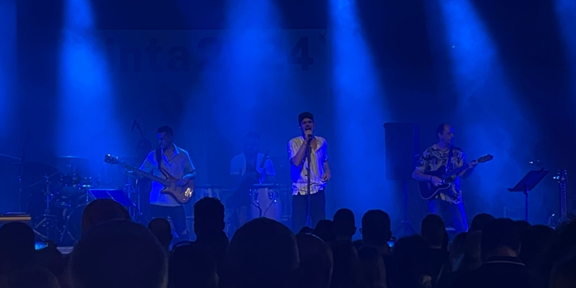 Elma presenta el seu primer disc en un gran concert a les festes de la Cinta