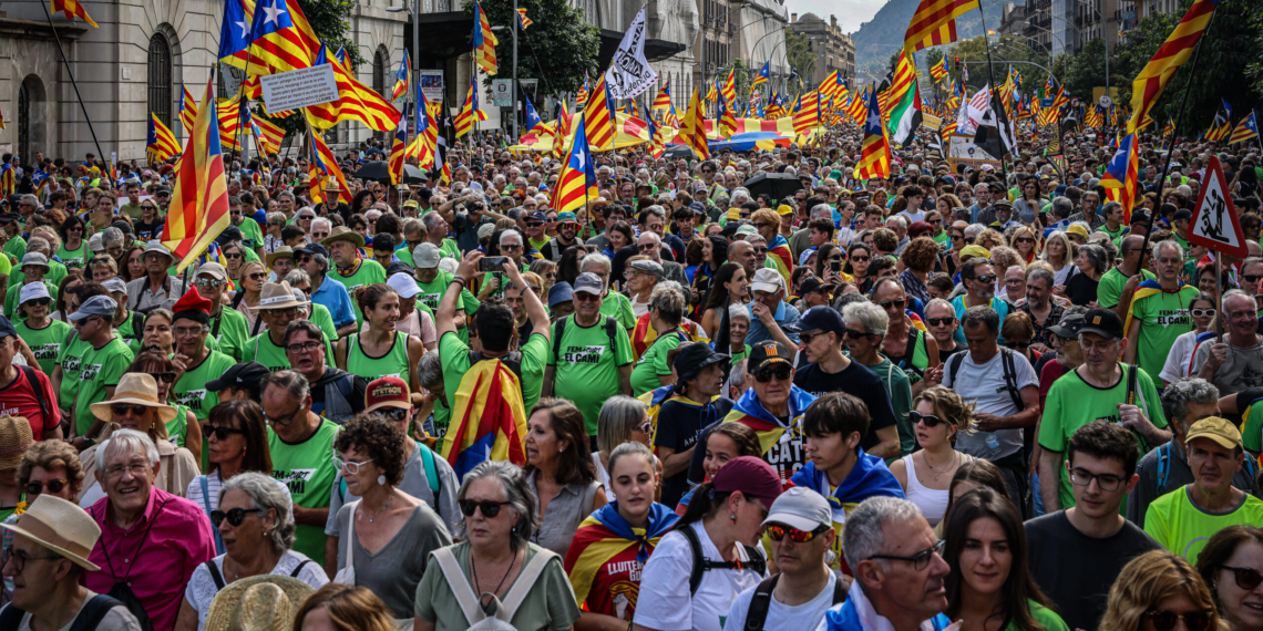 L’independentisme treu 73.500 persones al carrer en la manifestació descentralitzada de la Diada