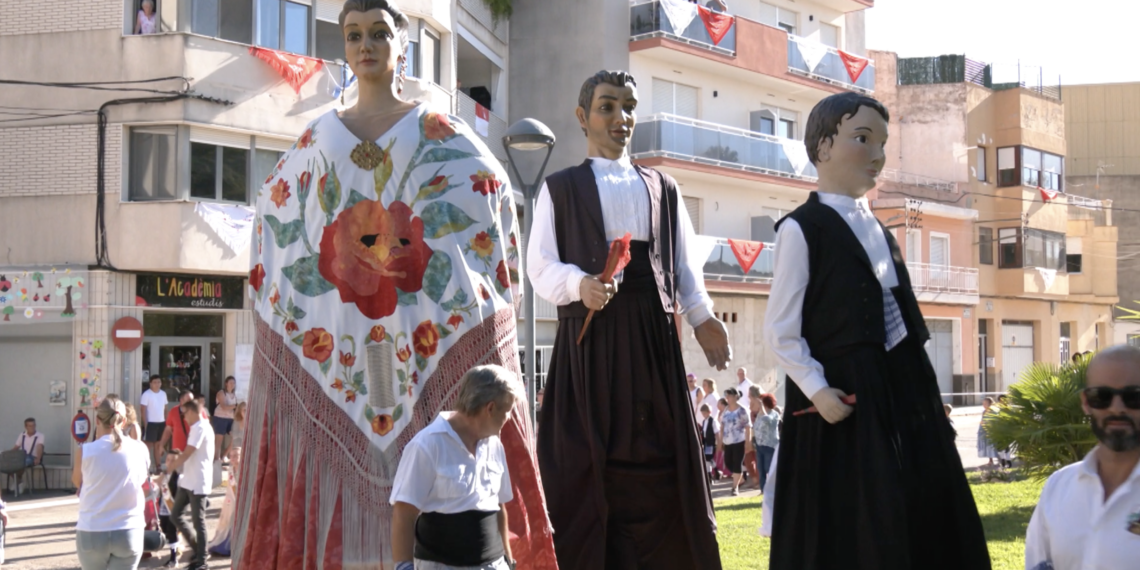 Anem De Festa: Desfilada de les Quinquenals d’Ulldecona