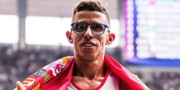 Yassine Ouhdadi firma el cinquè lloc als 1500 metres dels Jocs Paralímpics de París i bat el rècord mundial en T13