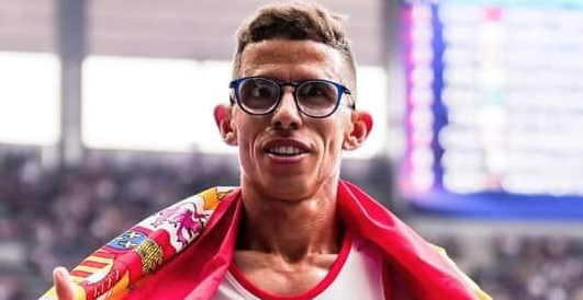 Yassine Ouhdadi firma el cinquè lloc als 1500 metres dels Jocs Paralímpics de París i bat el rècord mundial en T13