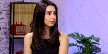 ‘Aquí baix’, la nova novel·la de Laia Viñas: ‘En ficció trobava a faltar la Ruta del Bakalao’ 