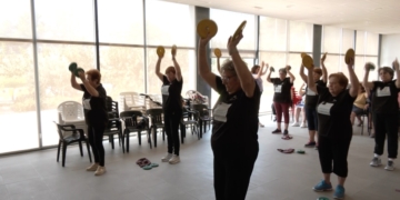 Veïnes de Camarles entrenen la força per la Setmana Europea de l’Esport