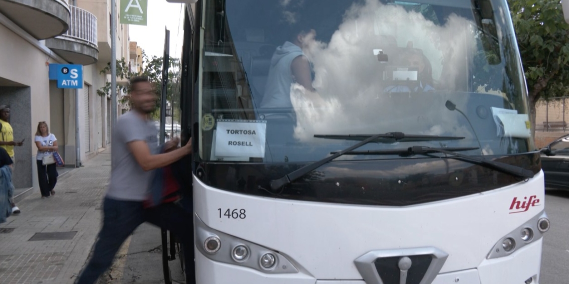 Famílies i ajuntaments de l’interior del Montsià reclamen més i millors freqüències de busos