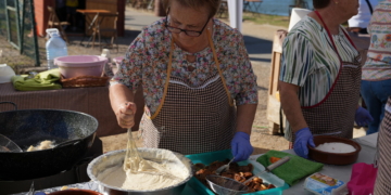 Sant Jaume d’Enveja recorda la construcció del pont Lo Passador amb les jornades culturals Somriu