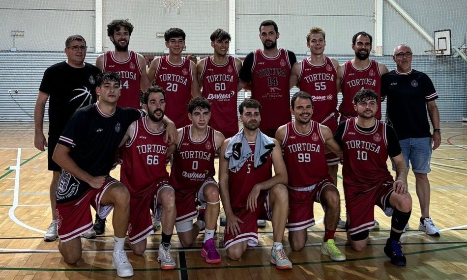 El CF Camarles es presenta davant l’afició amb victòria (2-1) davant la Rapitenca en el Trofeu Balcó del Delta