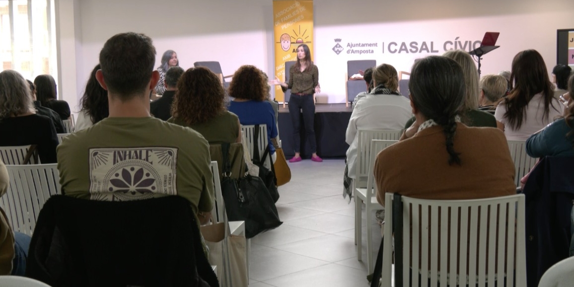 Professionals i famílies aborden a Amposta el dret a la sexoafectivitat de les persones amb discapacitat intel·lectual