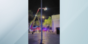 Extingit un incendi al terrat de l’antiga discoteca Sala Metro d’Amposta