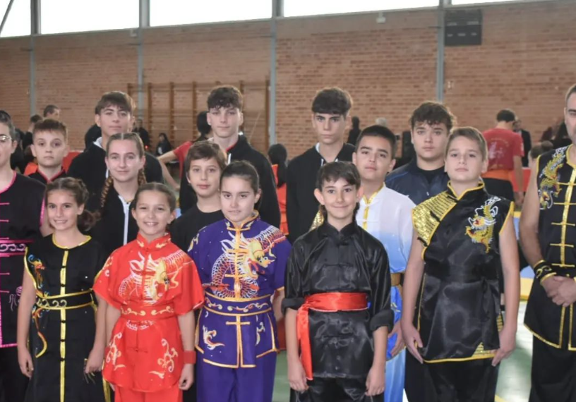 L’Escola d’Arts Marcials Jaume Sancho d’Alcanar guanya sis ors, sis plates i dos bronzes a la Lliga de Wu Shu de Castelló