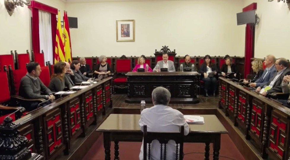 Tortosa cedeix tres cobertes a la comunitat energètica impulsada per la Cambra de Comerç