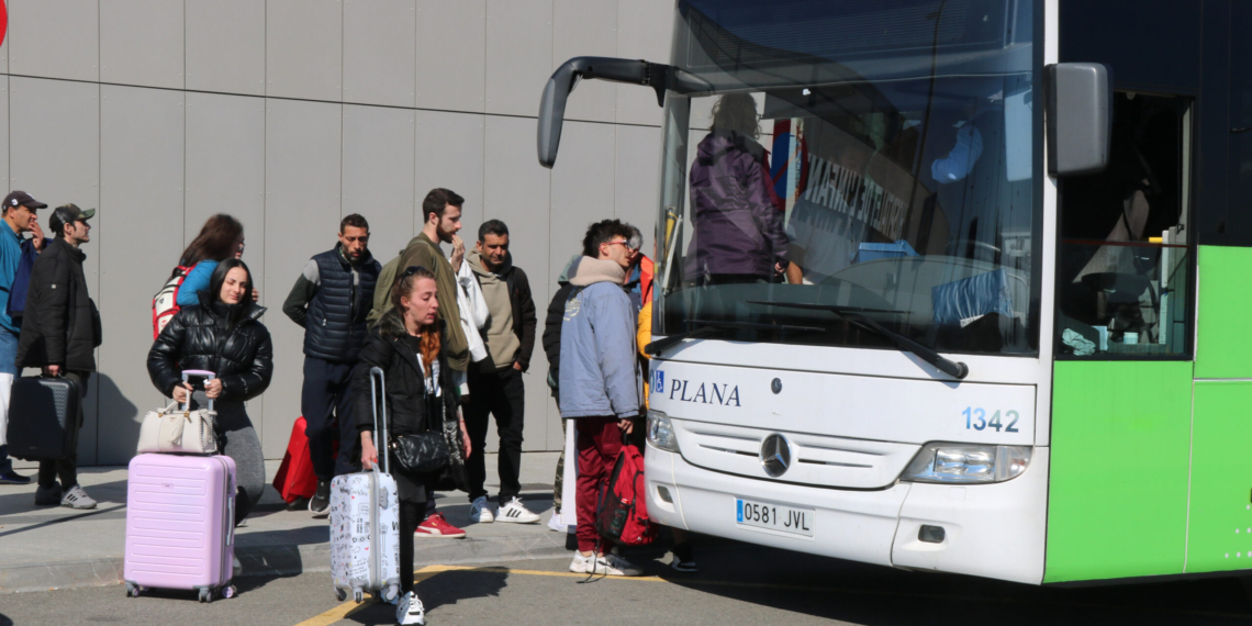 Territori redueix al 50% el transport interurbà a l’Ebre per la pluja