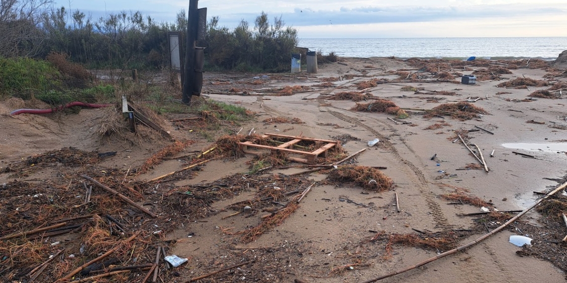 Les platges de l’Ampolla sofreixen greus desperfectes per la DANA