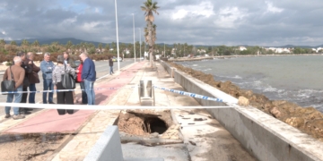 L’Ampolla reclama ajudes per recuperar les platges i el passeig de l’Arenal després de la DANA