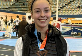 Rut Sanz i Guillem Soriano, del TKD Alfaro, or i plata, respectivament, a l’Open Internacional de Finestrat
