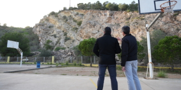 Els alumnes de l’institut Els Alfacs tornen a classe mentre es consolida tota la pedrera