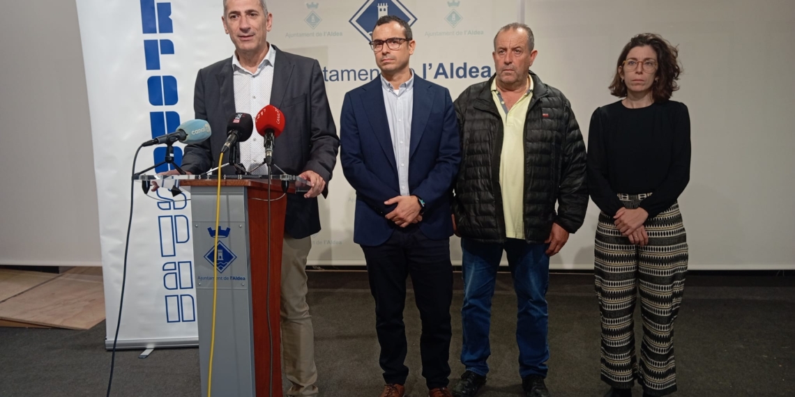 L’Ajuntament de l’Aldea i Kronospan planten 30.000 arbres en diferents espais del terme