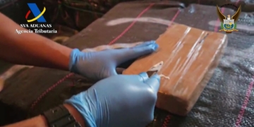 L’Agència Tributària difon les imatges del decomís de prop de 2.600 quilos de cocaïna a Celesa Tortosa