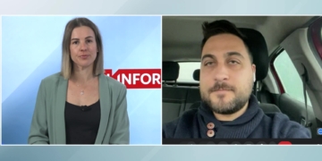 Cotxes aturats pel temporal a l’Ebre