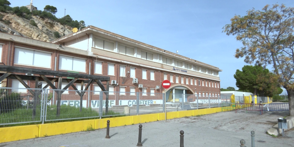 Classes telemàtiques a l’Institut Els Alfacs de la Ràpita fins que es pugui reprendre l’activitat amb seguretat