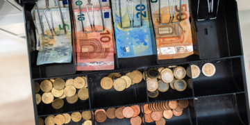 El 2025 arrencarà amb un increment de preus dels aliments, l’aigua, els residus i la llum