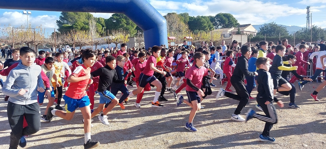 El V Cros Sagrada Família de Tortosa reuneix alumnes de sis escoles del Baix Ebre