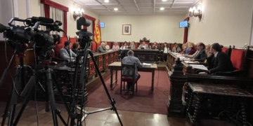 Unanimitat a l’Ajuntament de Tortosa pel manteniment de totes les línies educatives