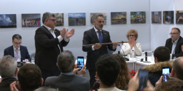 Jesús Álvarez ja és l’alcalde de Móra la Nova