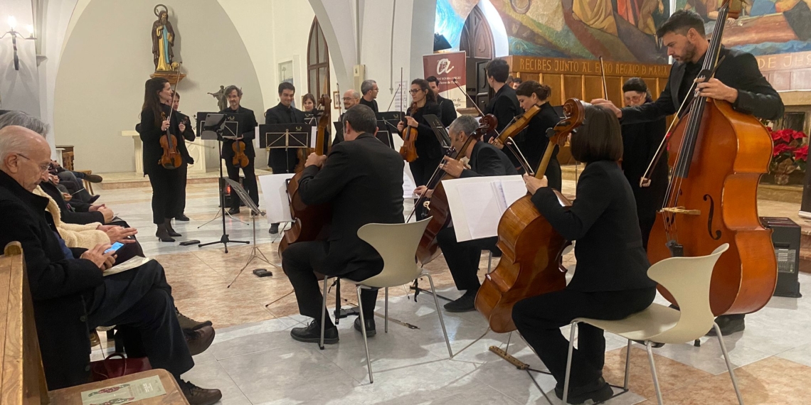 L’Orquesta Camerata XXI mostra el seu repertori en el Concert de Nadal de la URV